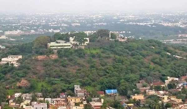 Featured Image of St. Thomas Mount (7 km)